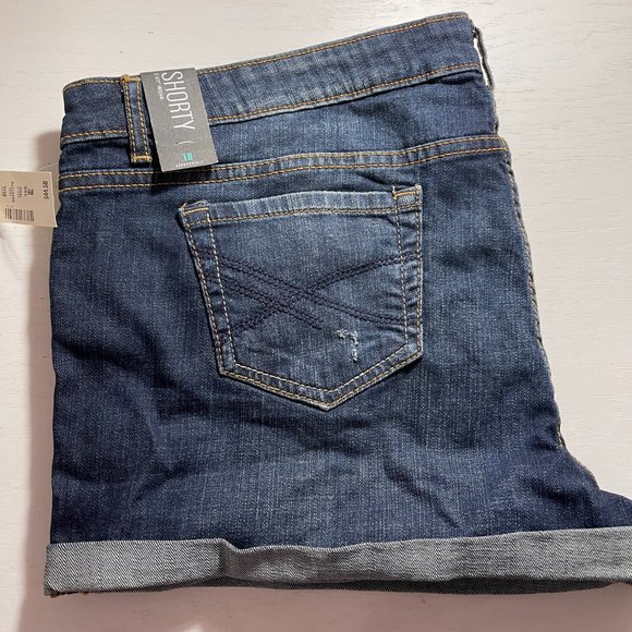 Aeropostale Pants - Aeropostale Shorty Short size 18